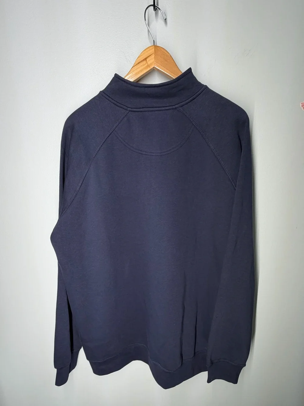 UConn Huskies Men’s XL Quarter Zip Pullover Sweatshirt NCAA League Navy Blue NEW - Picture 8 of 8